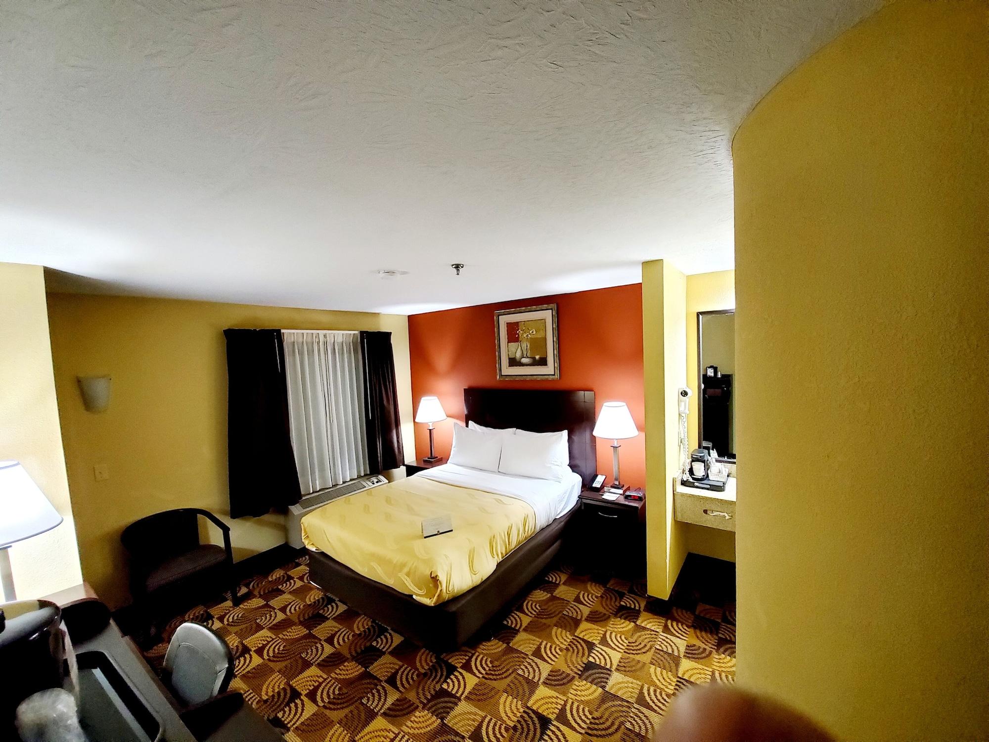 Quality Inn Brunswick Cleveland South Eksteriør bilde