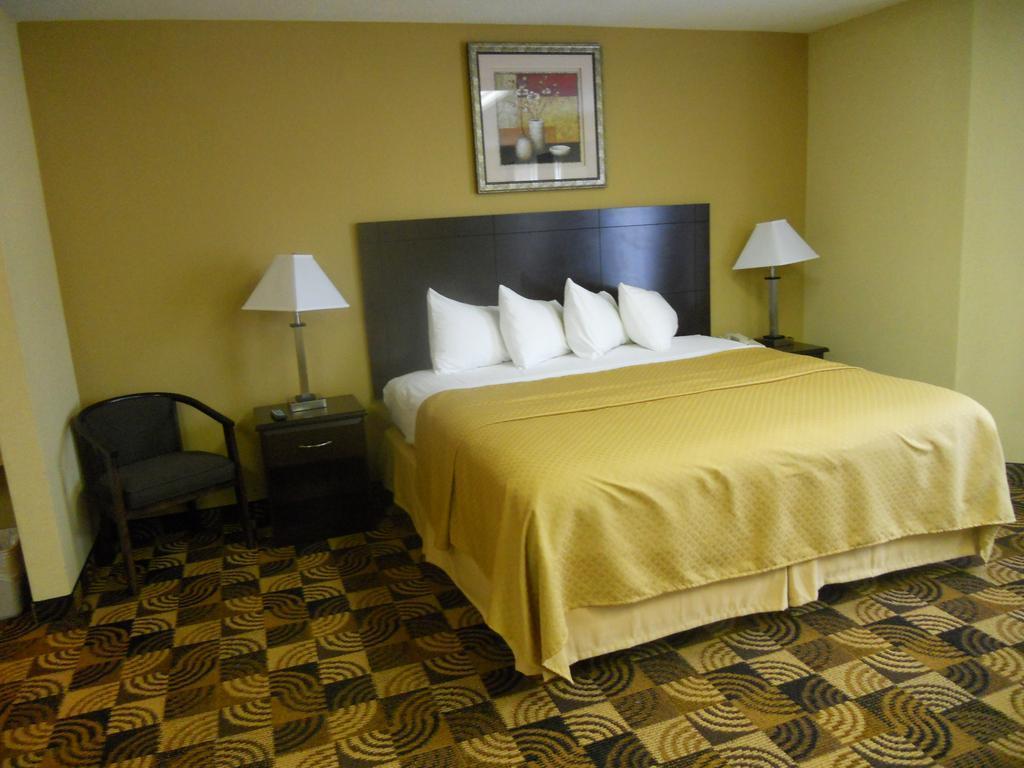 Quality Inn Brunswick Cleveland South Eksteriør bilde