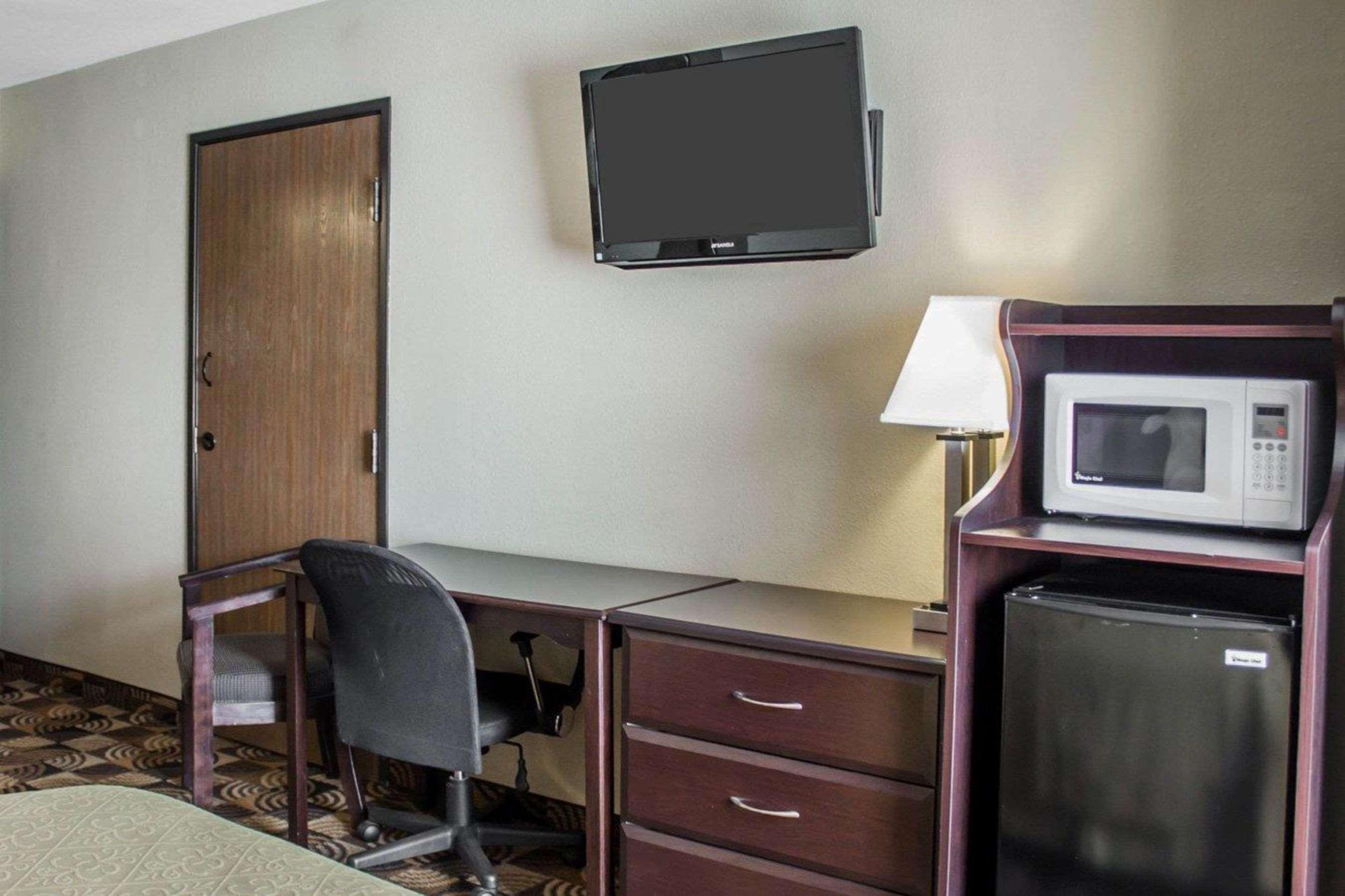 Quality Inn Brunswick Cleveland South Eksteriør bilde