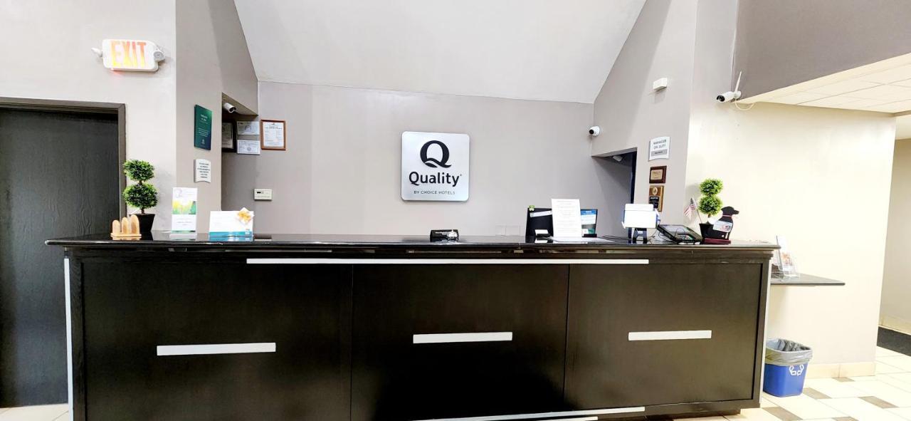 Quality Inn Brunswick Cleveland South Eksteriør bilde