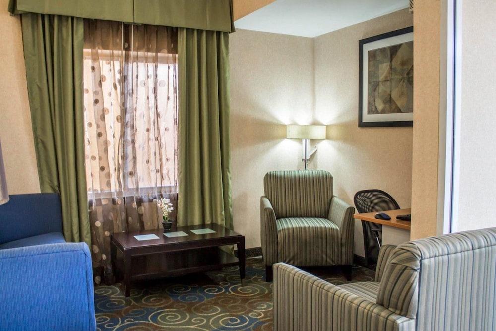 Quality Inn Brunswick Cleveland South Eksteriør bilde